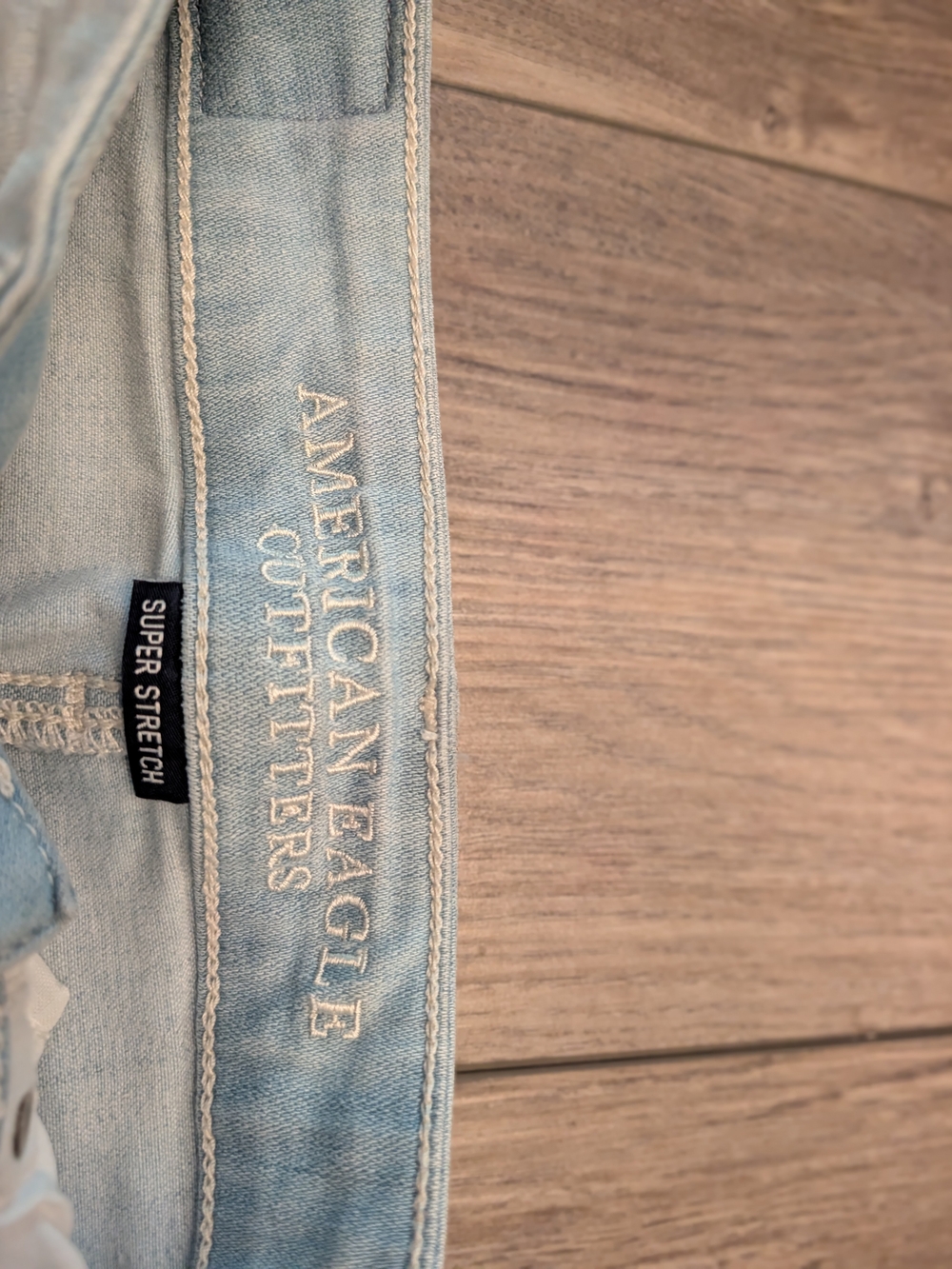 American Eagle Bundle Of 3 Pairs Women’s Distressed Denim Shorts - Picture 5 of 8